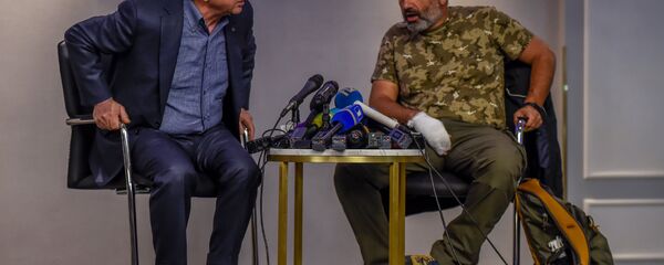 Встреча Премьер-министра РА Сержа Саргсяна и лидера оппозиционной фракции Елк Никола Пашиняна (22 апреля 2018). Гостиница Marriott Armenia, Ереван Встреча Премьер-министра РА Сержа Саргсяна и лидера оппозиционной фракции Елк Никола Пашиняна (22 апреля 2018). Гостиница Marriott Armenia, Ереван - Sputnik Արմենիա