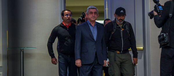 Встреча Премьер-министра РА Сержа Саргсяна и лидера оппозиционной фракции Елк Никола Пашиняна (22 апреля 2018). Гостиница Marriott Armenia, Ереван - Sputnik Армения