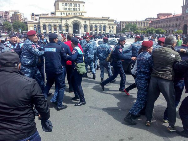 Площадь Республики (22 апреля 2018). Ереван Площадь Республики (22 апреля 2018). Ереван - Sputnik Армения