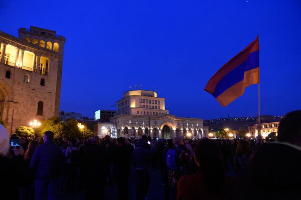 Митинг оппозиции на площади Республики (22 апреля 2018). Ереван Митинг оппозиции на площади Республики (22 апреля 2018). Ереван - Sputnik Армения