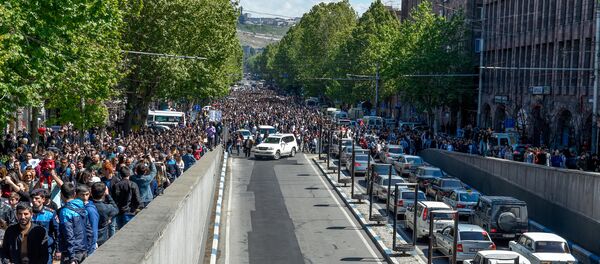 Шествие на проспекте Маштоца (23 апреля 2018). Ереван Шествие на проспекте Маштоца (23 апреля 2018). Ереван - Sputnik Արմենիա