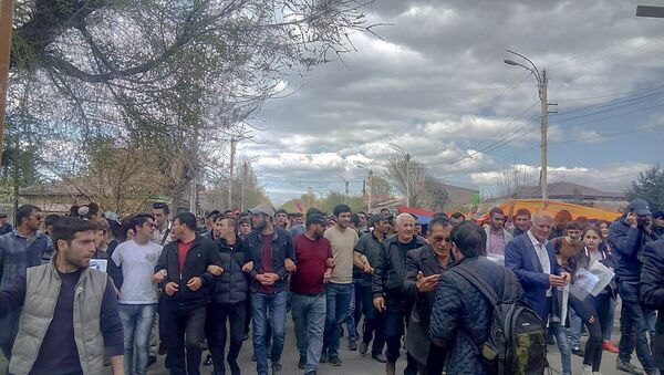 Шествие по улице Мусаеляна (23 апреля 2018). Гюмри - Sputnik Армения