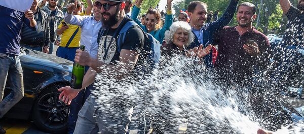 Проспект Маштоца после информации об отставке Сержа Саргсяна с поста Премьер-министра страны (23 апреля 2018). Ереван Проспект Маштоца после информации об отставке Сержа Саргсяна с поста Премьер-министра страны (23 апреля 2018). Ереван - Sputnik Армения