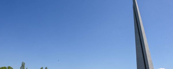 Мемориальний комплекс Цицернакаберд (24 апреля 2018). Ереван Мемориальний комплекс Цицернакаберд (24 апреля 2018). Ереван - Sputnik Армения