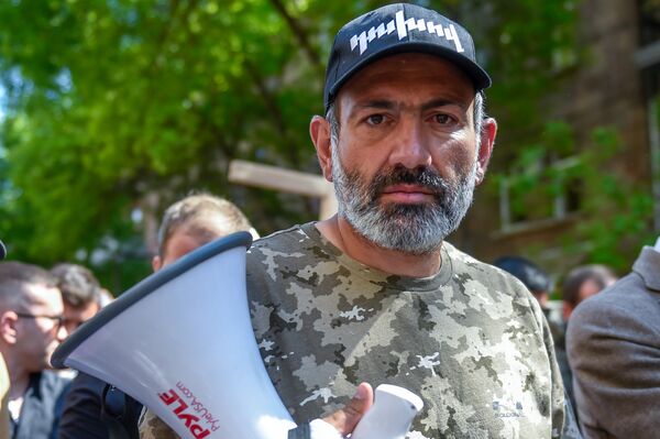 «Թավշյա» 2018-ը․ հեռացող տարվա նշանակալի իրադարձությունները Հայաստանում «Թավշյա» 2018-ը․ հեռացող տարվա նշանակալի իրադարձությունները Հայաստանում - Sputnik Արմենիա