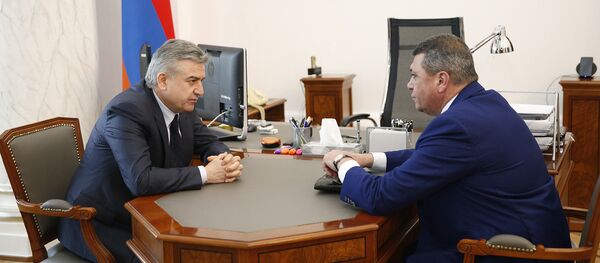 Врио Премьер-министра Армении Карен Карапетян принял начальника Полиции Вову Гаспаряна (24 апреля 2018). Ереван - Sputnik Արմենիա