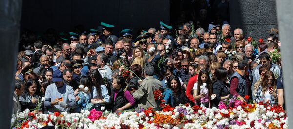 Mемориальний комплекс Цицернакаберд (24 апреля 2018). Ереван Mемориальний комплекс Цицернакаберд (24 апреля 2018). Ереван - Sputnik Армения