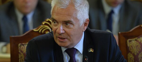 Глава делегации ЕС Петр Свитальски во время встречи и.о. премьер-министра Карена Карапетяна с аккредитованными в Армении послами (24 апреля 2018). Ереван Глава делегации ЕС Петр Свитальски во время встречи и.о. премьер-министра Карена Карапетяна с аккредитованными в Армении послами (24 апреля 2018). Ереван - Sputnik Արմենիա