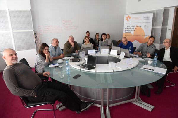 Жюри конкурса имени Андрея Стенина Жюри конкурса имени Андрея Стенина - Sputnik Армения