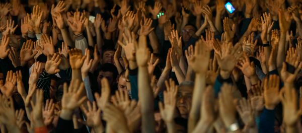 Митинг протестного движения на площади Республики (25 апреля 2018). Ереван - Sputnik Армения