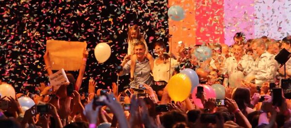 СПУТНИК_Лидирующий на выборах в Аргентине Макри танцевал перед ликующей толпой (копия) - Sputnik Армения