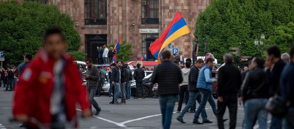 Площадь Республики после митинга (29 апреля 2018). Еревaн Площадь Республики после митинга (29 апреля 2018). Еревaн - Sputnik Արմենիա