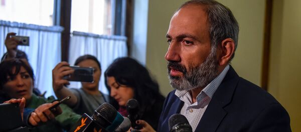 Лидер оппозиционной фракции Елк в НС Никол Пашинян (30 апреля 2018). Еревaн Лидер оппозиционной фракции Елк в НС Никол Пашинян (30 апреля 2018). Еревaн - Sputnik Արմենիա