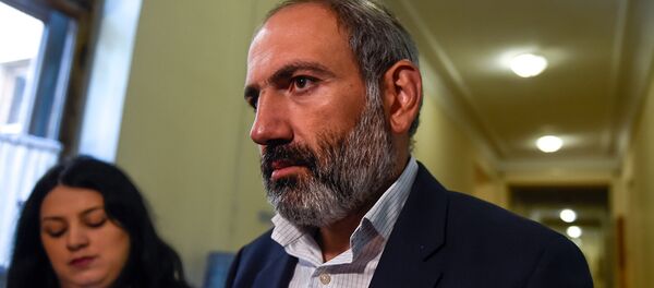 Интервью лидера оппозиционной фракции Елк Никола Пашиняна в НС (30 апреля 2018). Еревaн - Sputnik Армения