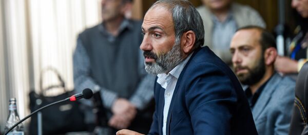 Встреча парламентской фракции РПА с кандидатом в Премьеры Николом Пашиняном (30 апреля 2018). Еревaн - Sputnik Армения