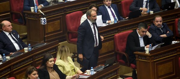 Специальное заседание парламента по выборам нового премьер-министра Армении (1 мая 2018). Еревaн Специальное заседание парламента по выборам нового премьер-министра Армении (1 мая 2018). Еревaн - Sputnik Армения