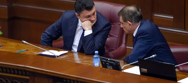 Специальное заседание парламента по выборам нового премьер-министра Армении (1 мая 2018). Еревaн Специальное заседание парламента по выборам нового премьер-министра Армении (1 мая 2018). Еревaн - Sputnik Армения