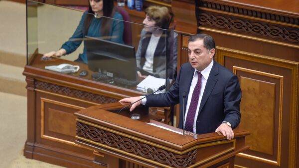 Ваграм Багдасарян на специальном заседании парламента по выборам нового премьер-министра Армении (1 мая 2018). Еревaн - Sputnik Армения