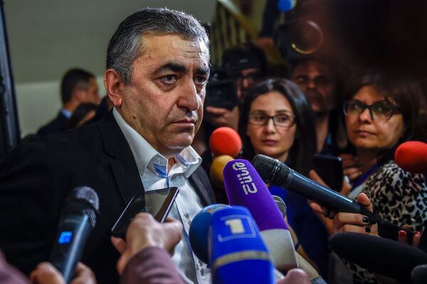 Интервью Армена Рустамяна после специального заседания парламента (1 мая 2018). Еревaн - Sputnik Արմենիա