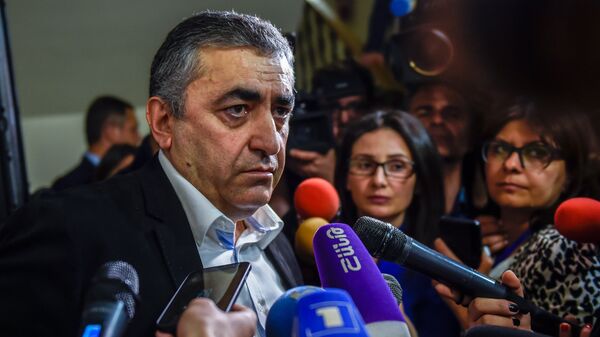 Интервью Армена Рустамяна после специального заседания парламента (1 мая 2018). Еревaн - Sputnik Армения