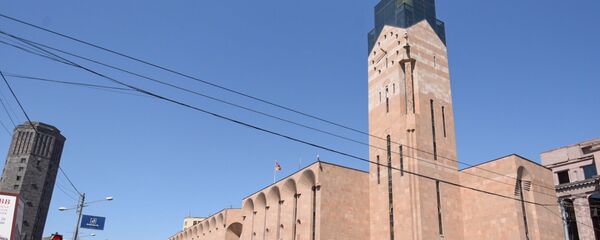 Заблокированная улица Аргишти (2 мая 2018). Ереван - Sputnik Армения