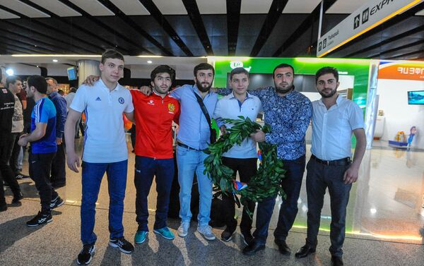 Чемпионы Европы возвратились в Ереван (3 мая 2018). Аэропорт Звартноц - Sputnik Армения