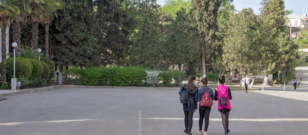 Девочки после уроков в Мартуни, Арцах - Sputnik Արմենիա