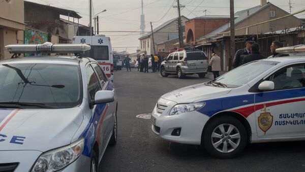 Полицейские на улице Норк Мараш в Ереване, где произошло задержание иностранцев, предположительно задумавших теракт на территории РА - Sputnik Արմենիա