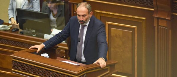Кандидат в премьер-министры Армении Никол Пашинян в Национальном Собрании Армении (8 мая 2018). Еревaн - Sputnik Արմենիա