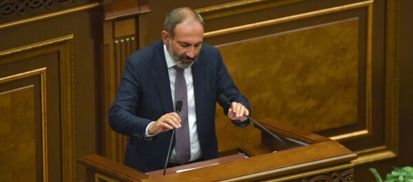 Кандидат в премьер-министры Армении Никол Пашинян в Национальном Собрании Армении (8 мая 2018). Еревaн - Sputnik Армения