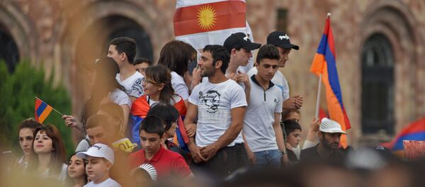 Площадь Республики после выбора Никола Пашиняна премьер-министром Армении (8 мая 2018). Еревaн - Sputnik Армения