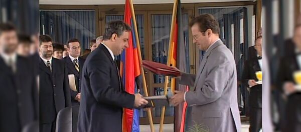 Армения вернула Германии уникальные трофейные книги Армения вернула Германии уникальные трофейные книги - Sputnik Армения