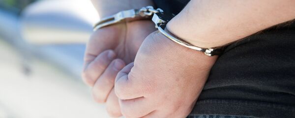 Арестованный в наручниках Арестованный в наручниках - Sputnik Արմենիա