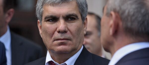 Арам Завенович Саркисян на параде Победы в Арцахе (9 мая 2018). Степанакерт Арам Завенович Саркисян на параде Победы в Арцахе (9 мая 2018). Степанакерт - Sputnik Արմենիա