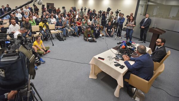 Пресс-конференция премьер-министра Армении Никола Пашиняна в Арцахе (9 мая 2018). Степанакерт - Sputnik Армения