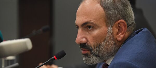 Пресс-конференция премьер-министра Армении Никола Пашиняна в Карабахе (9 мая 2018). Степанакерт - Sputnik Армения