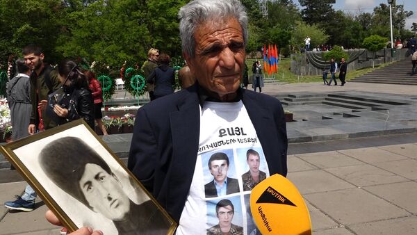80-летний Гриша Тепоян рассказывает об отце, ушедшем на фронт - Sputnik Армения