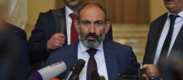 Беседа с журналистами премьер-министра Армении Никола Пашиняна после заседания правительства (11 мая 2018). Еревaн Беседа с журналистами премьер-министра Армении Никола Пашиняна после заседания правительства (11 мая 2018). Еревaн - Sputnik Արմենիա