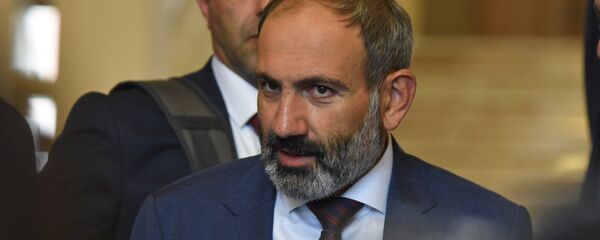 Беседа с журналистами премьер-министра Армении Никола Пашиняна после заседания правительства (11 мая 2018). Еревaн - Sputnik Армения