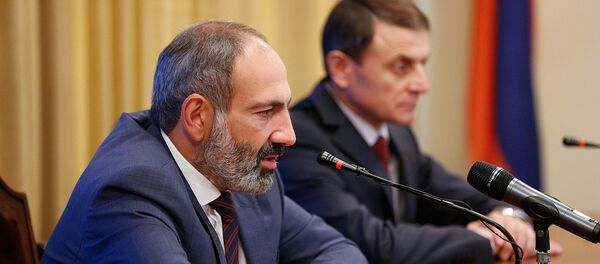 На встрече с руководящим составом Полиции премьер-министр Никол Пашинян педставил нового главу (11 мая 2018). Еревaн - Sputnik Армения