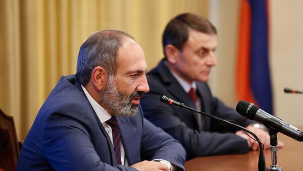 На встрече с руководящим составом Полиции премьер-министр Никол Пашинян представил нового главу (11 мая 2018). Еревaн - Sputnik Армения