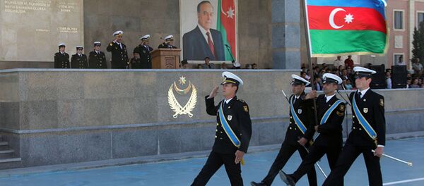 Военнослужащие ВС Азербайжана во время принятия воинской присяги (10 мая 2018). Бакy - Sputnik Армения