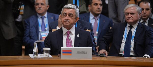 президент Армении Серж Саргсян на совместном саммите БРИКС, ЕАЭС и ШОС президент Армении Серж Саргсян на совместном саммите БРИКС, ЕАЭС и ШОС - Sputnik Армения