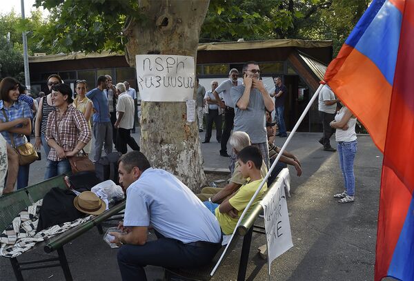 Протест против подорожания электроэнергии на площади Свободы Протест против подорожания электроэнергии на площади Свободы - Sputnik Արմենիա