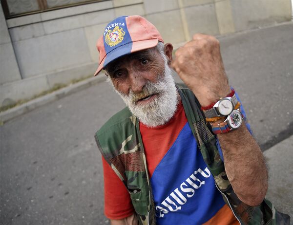 Участник Просветительского митинга готов бороться до конца - Sputnik Армения