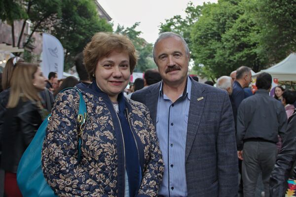 Леонид и Елена, гости на Винных днях (12 мая 2018). Ереван - Sputnik Армения