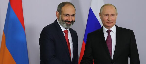 Встреча Президента России Владимира Путина и премьер-министра Армении Никола Пашиняна (14 мая 2018). Сочи - Sputnik Армения