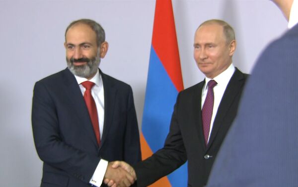 Никол Пашинян и Владимир Путин встретились в Сочи - Sputnik Армения