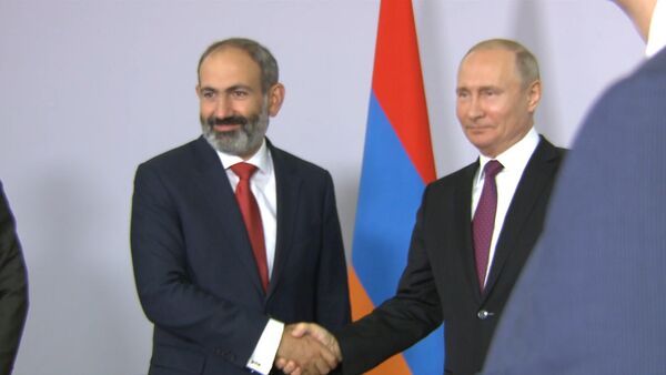 Никол Пашинян и Владимир Путин встретились в Сочи - Sputnik Արմենիա