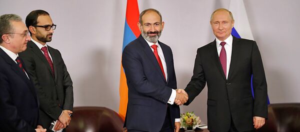 Встреча Президента России Владимира Путина и премьер-министра Армении Никола Пашиняна (14 мая 2018). Сочи - Sputnik Армения
